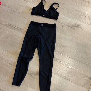 ALO Yoga Black Sports Bra and Leggings Set